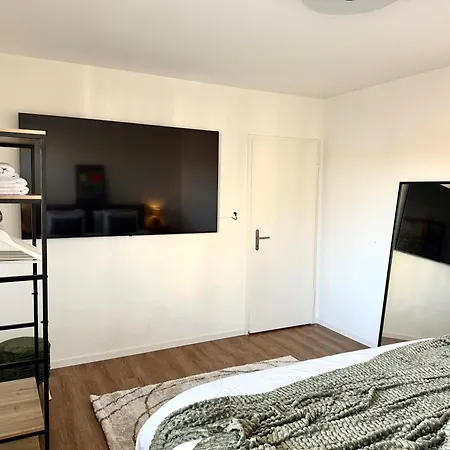 Modern & - Oerlikon Homestay *